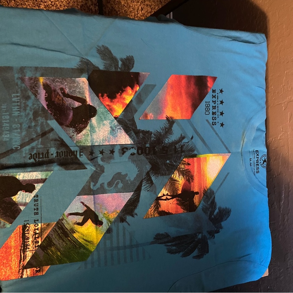 Men Express graphic tee shirt. size M.